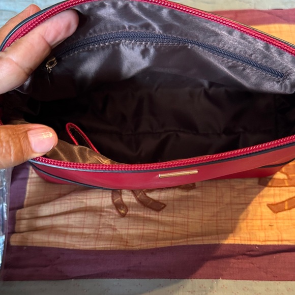 Lovevook  Crossbody Bag - Picture 3 of 8